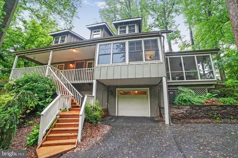 9500 Woodstock Ct, Silver Spring, MD 20910