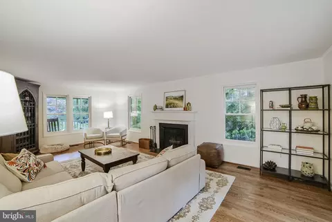 Living - 9500 Woodstock Ct, Silver Spring, MD 20910 photo 1 of 1
