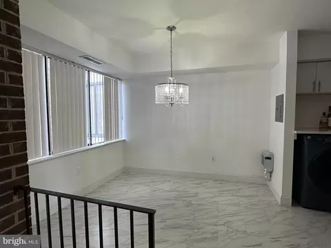 Dining - 9909 Blundon Dr #4-202, Silver Spring, MD 20902 photo 1 of 1