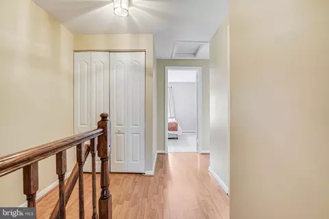 Entry Way - 14854 Hammersmith Cir, Silver Spring, MD 20906 photo 3 of 4