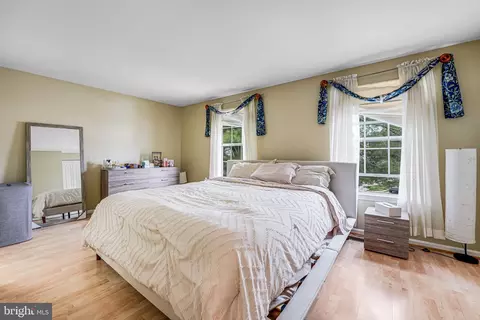 Bedroom - 14854 Hammersmith Cir, Silver Spring, MD 20906 photo 1 of 6
