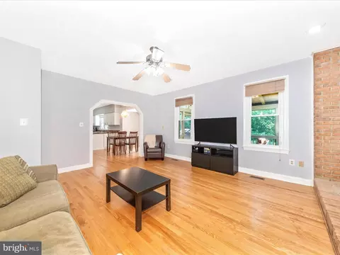 608 Silverstone Ct, Silver Spring, MD 20905 photo 15