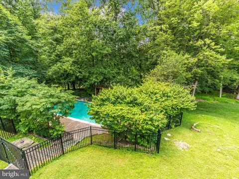 608 Silverstone Ct, Silver Spring, MD 20905 photo 46