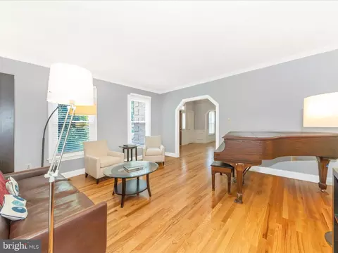 608 Silverstone Ct, Silver Spring, MD 20905 photo 6