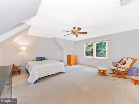 608 Silverstone Ct, Silver Spring, MD 20905 photo 19