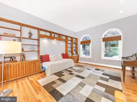 608 Silverstone Ct, Silver Spring, MD 20905 photo 17