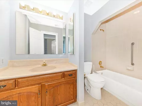 608 Silverstone Ct, Silver Spring, MD 20905 photo 31
