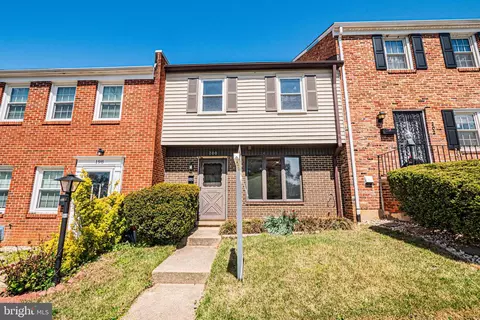200 Gold Kettle Dr, Gaithersburg, MD 20878