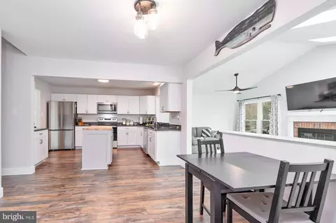 10812 Eberhardt Dr, Gaithersburg, MD 20879 photo 6