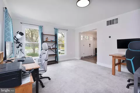 10812 Eberhardt Dr, Gaithersburg, MD 20879 photo 9