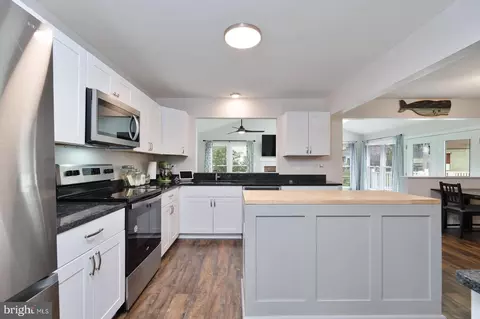 10812 Eberhardt Dr, Gaithersburg, MD 20879 photo 4