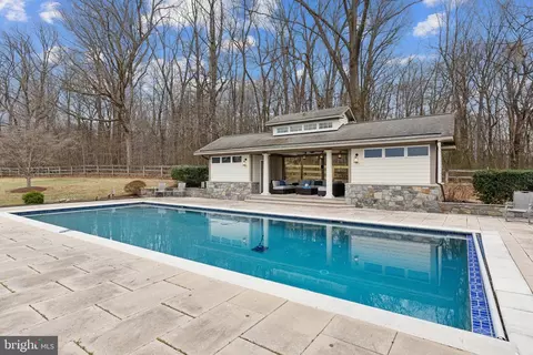 Exterior - 18600 Barnesville Rd, Barnesville, MD 20838 photo 7 of 23