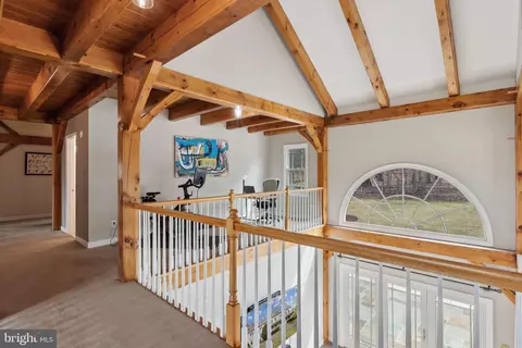 Entry Way - 18600 Barnesville Rd, Barnesville, MD 20838 photo 5 of 9