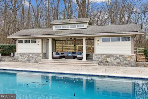 Exterior - 18600 Barnesville Rd, Barnesville, MD 20838 photo 4 of 23