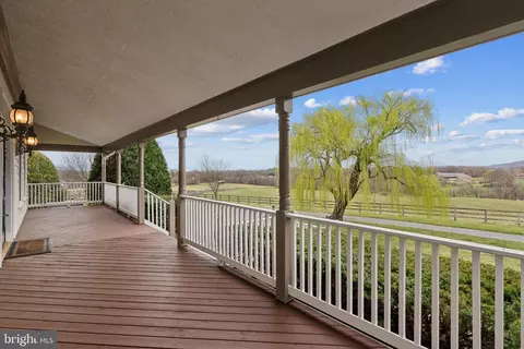 Exterior - 18600 Barnesville Rd, Barnesville, MD 20838 photo 3 of 23