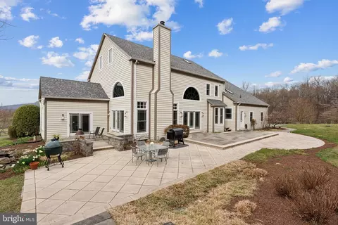 Exterior - 18600 Barnesville Rd, Barnesville, MD 20838 photo 13 of 23
