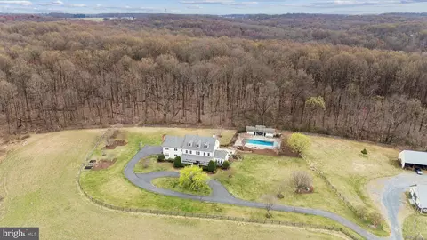 View/Area - 18600 Barnesville Rd, Barnesville, MD 20838 photo 4 of 9