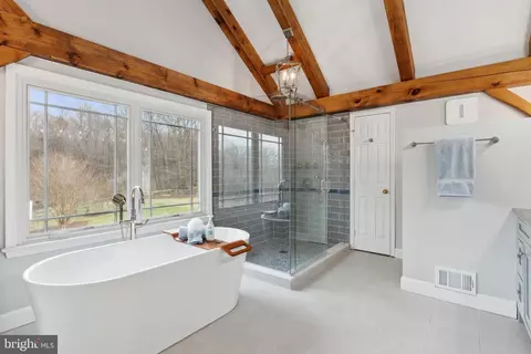 Bath - 18600 Barnesville Rd, Barnesville, MD 20838 photo 2 of 10