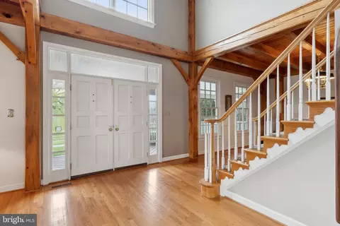 Entry Way - 18600 Barnesville Rd, Barnesville, MD 20838 photo 1 of 9