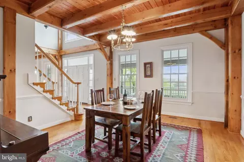 Dining - 18600 Barnesville Rd, Barnesville, MD 20838 photo 4 of 4