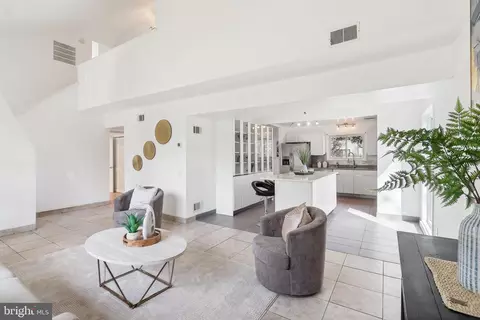 3 Tapiola Ct, Rockville, MD 20850