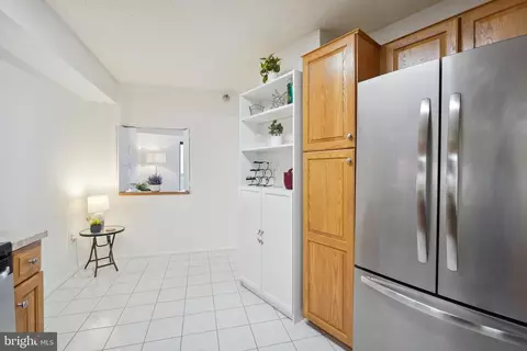 Kitchen - 15100 Interlachen Dr #4-517, Silver Spring, MD 20906 photo 4 of 6