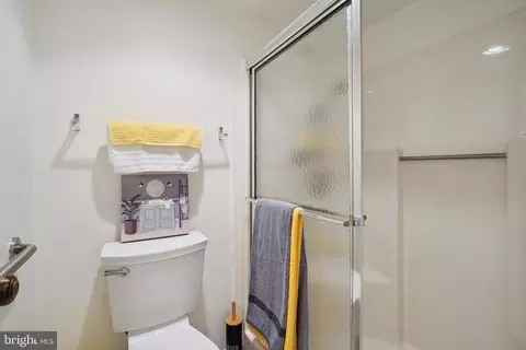 Bath - 15100 Interlachen Dr #4-517, Silver Spring, MD 20906 photo 4 of 4