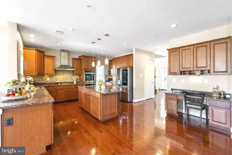 Kitchen - 18004 Bliss Dr, Poolesville, MD 20837 photo 4 of 4