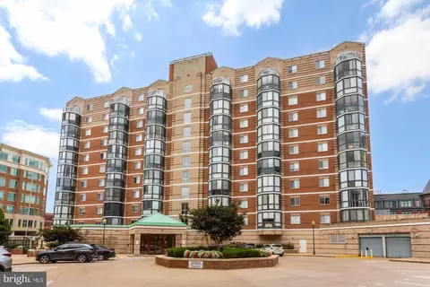 24 Courthouse Sq #608, Rockville, MD 20850