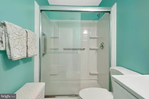 Bath - 3602 Edelmar Ter #129-B, Silver Spring, MD 20906 photo 3 of 5
