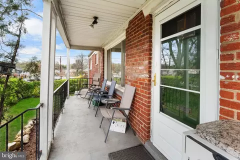 Exterior - 9707 Braddock Rd, Silver Spring, MD 20903 photo 2 of 3