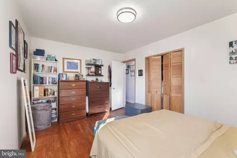 Bedroom - 9707 Braddock Rd, Silver Spring, MD 20903 photo 4 of 7