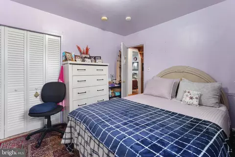 Bedroom - 9707 Braddock Rd, Silver Spring, MD 20903 photo 2 of 7
