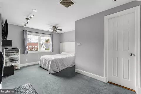 Bedroom - 9505 Riley Rd, Silver Spring, MD 20910 photo 3 of 4