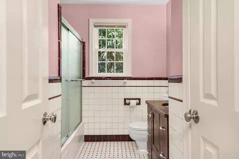 Bath - 9505 Riley Rd, Silver Spring, MD 20910 photo 1 of 3