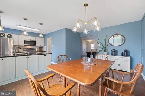 Dining - 15106 Callohan Ct, Silver Spring, MD 20906 photo 3 of 3