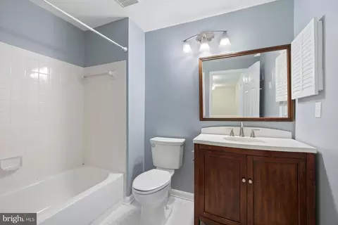 Bath - 15106 Callohan Ct, Silver Spring, MD 20906 photo 1 of 1