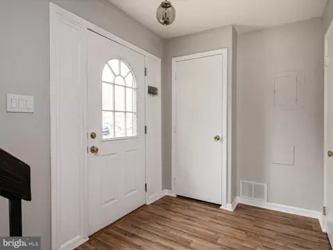 17422 Hoskinson Rd, Poolesville, MD 20837 photo 4