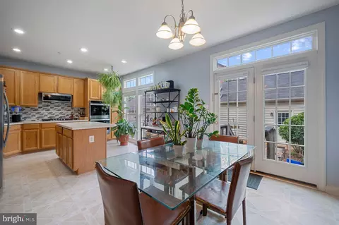 12885 Murphy Grove Ter, Clarksburg, MD 20871