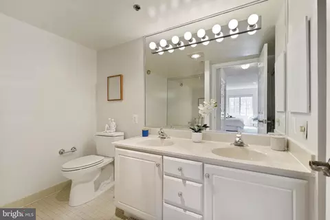 14801 Pennfield Cir #306, Silver Spring, MD 20906 photo 20