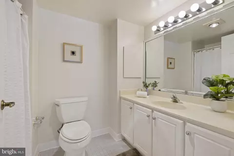 14801 Pennfield Cir #306, Silver Spring, MD 20906 photo 24