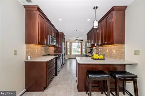 Kitchen - 19816 Spurrier Ave, Poolesville, MD 20837 photo 3 of 4