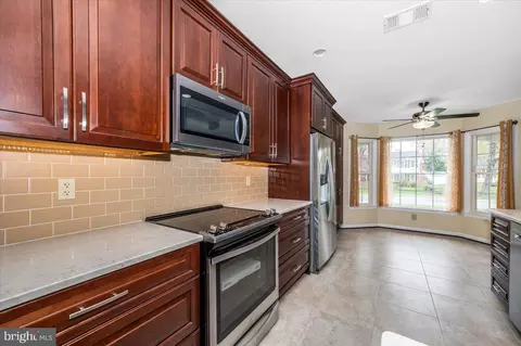 Kitchen - 19816 Spurrier Ave, Poolesville, MD 20837 photo 4 of 4