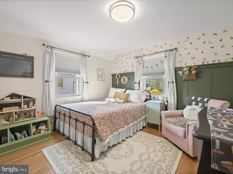 Bedroom - 9713 Fairway Ave, Silver Spring, MD 20901 photo 4 of 8