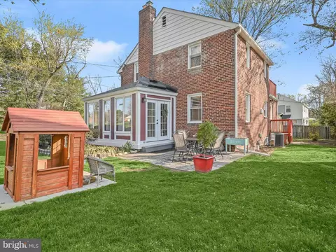 Exterior - 9713 Fairway Ave, Silver Spring, MD 20901 photo 4 of 5