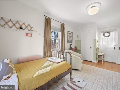 Bedroom - 9713 Fairway Ave, Silver Spring, MD 20901 photo 8 of 8