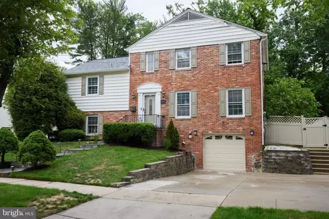 5513 Westbard Ave, Bethesda, MD 20816