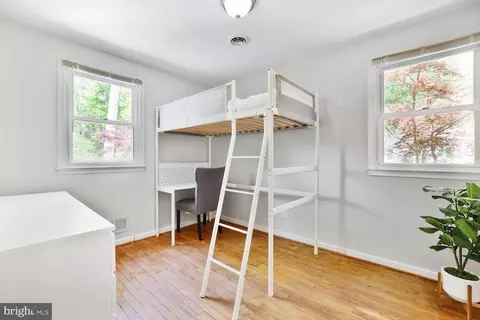 Bedroom - 1204 Ednor Rd, Silver Spring, MD 20905 photo 2 of 3