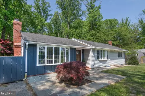 Exterior - 1204 Ednor Rd, Silver Spring, MD 20905 photo 2 of 10