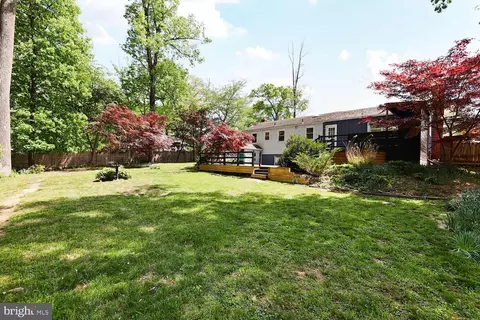 Exterior - 1204 Ednor Rd, Silver Spring, MD 20905 photo 6 of 10
